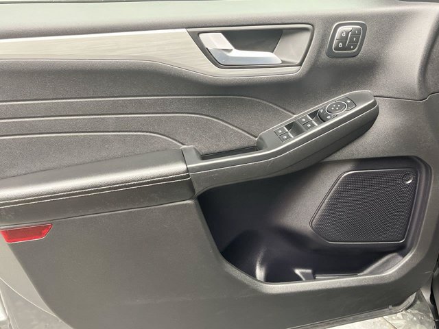 Certified 2024 Ford Escape Platinum AWD/4WD image 7