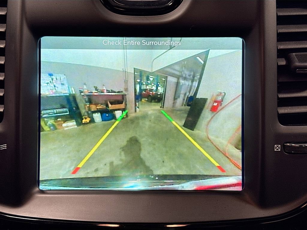 Used 2019 Chrysler 300 S image 11