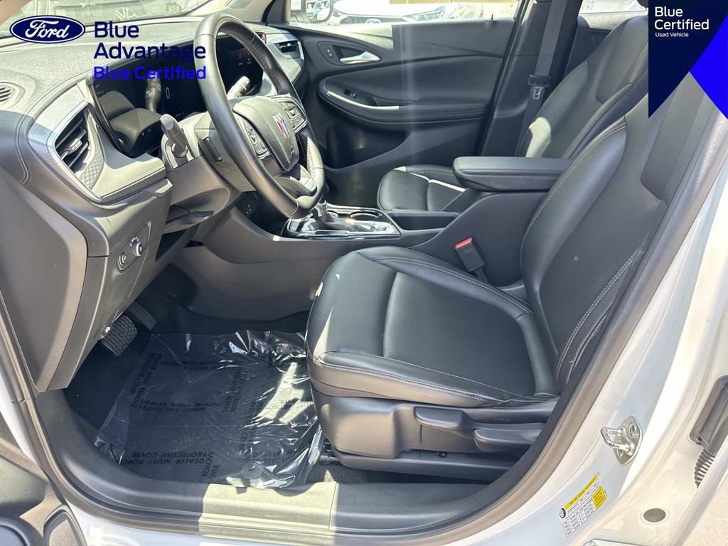 Used 2024 Buick Encore GX Sport Touring FWD image 17