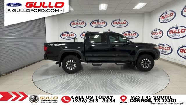 Used 2018 Toyota Tacoma TRD Off-Road w/ Technology Package AWD/4WD image 9