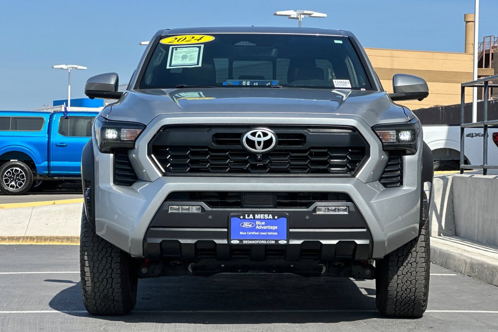 Used 2024 Toyota Tacoma TRD Off-Road w/ TRD Off Road Premium Package AWD/4WD image 8