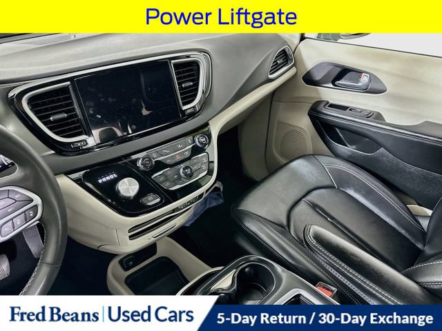 Used 2024 Chrysler Pacifica Touring-L FWD image 28