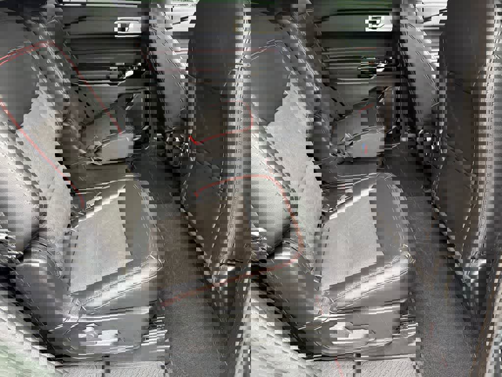 Certified 2023 Ford Explorer ST-Line w/ Class IV Trailer Tow Package image 14