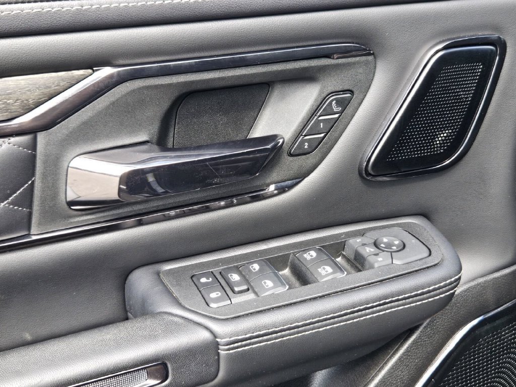 Used 2025 RAM 1500 Limited AWD/4WD image 21