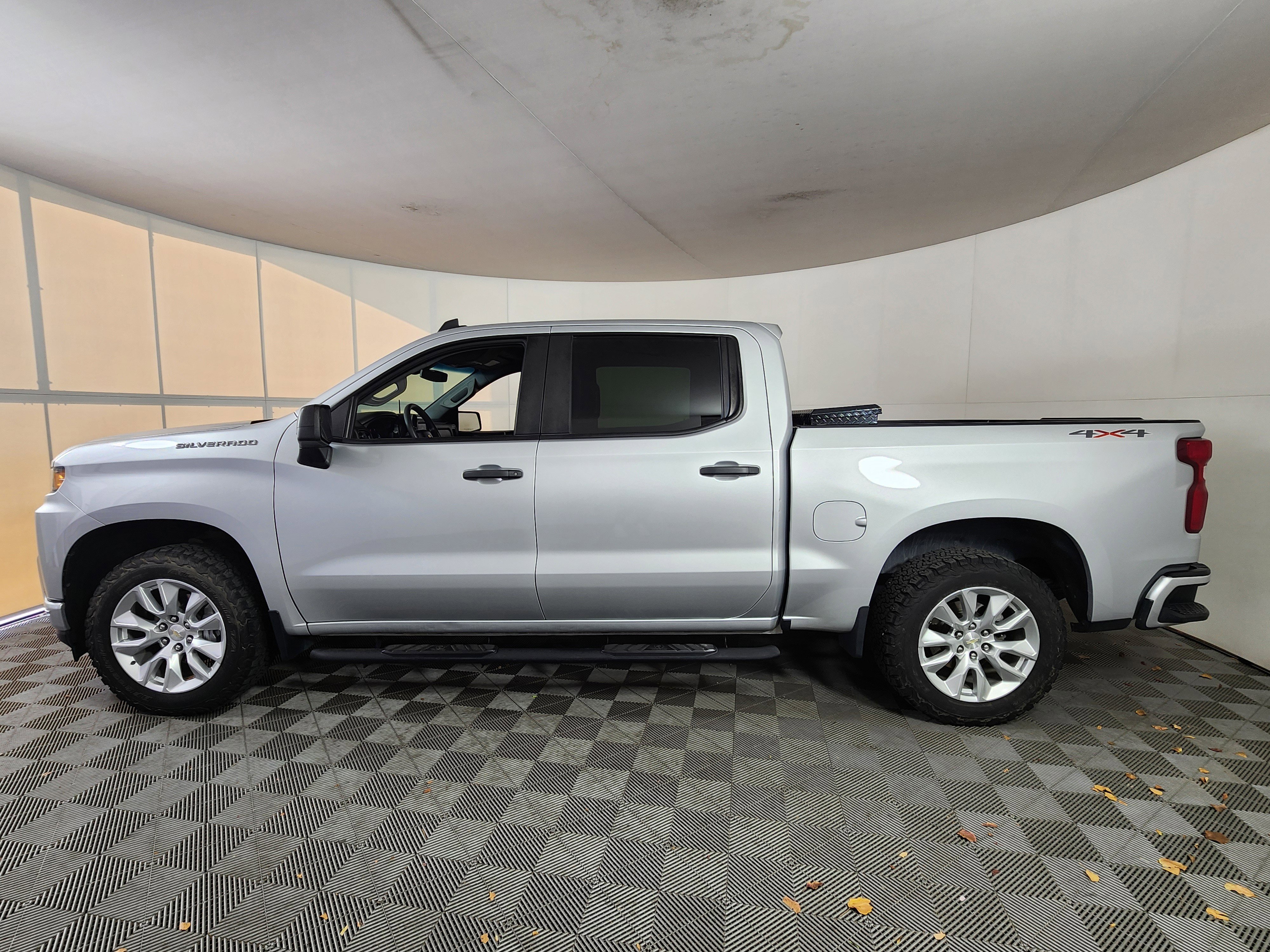 Used 2020 Chevrolet Silverado 1500 Custom w/ Custom Value Package image 4