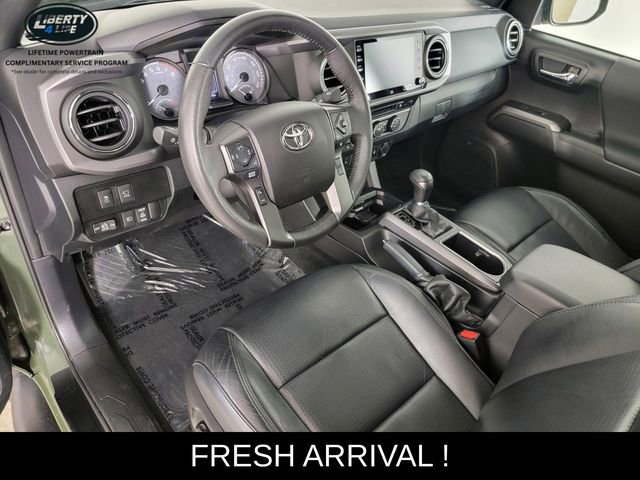 Used 2021 Toyota Tacoma TRD Sport w/ TRD Premium Sport Package AWD/4WD image 12