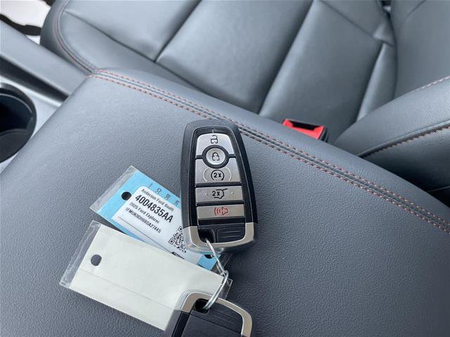 Certified 2025 Ford Explorer Active w/ Active Comfort Package AWD/4WD image 40