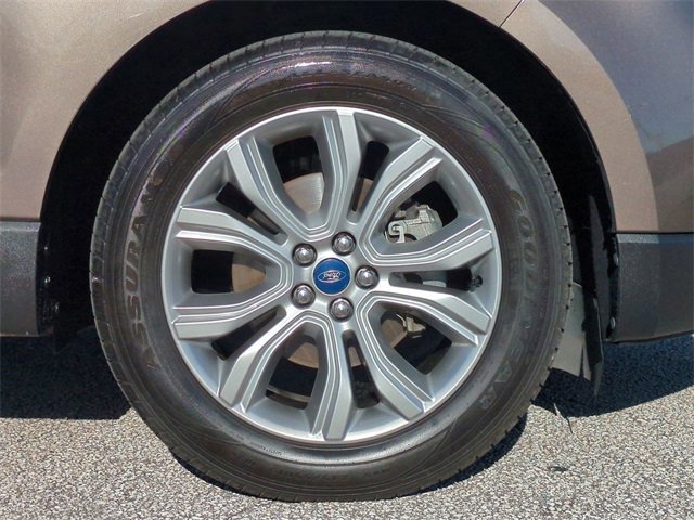 Certified 2019 Ford Edge Titanium image 11