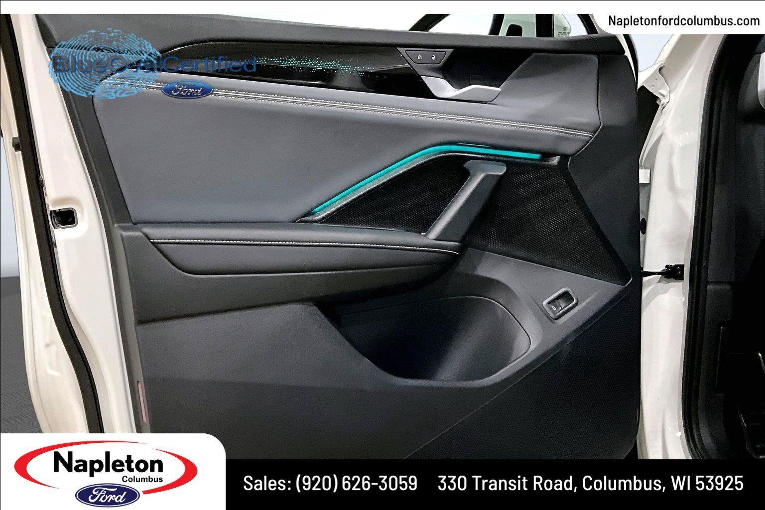 Used 2025 Volkswagen Tiguan SEL R-Line AWD/4WD image 24