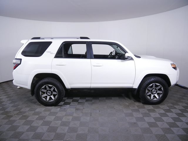 Used 2018 Toyota 4Runner TRD Off-Road Premium AWD/4WD image 10