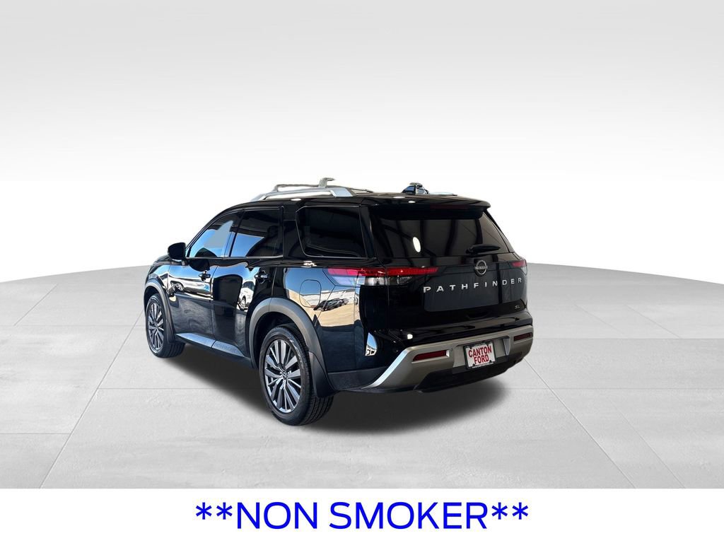 Used 2024 Nissan Pathfinder SL w/ SL Premium Package FWD image 4