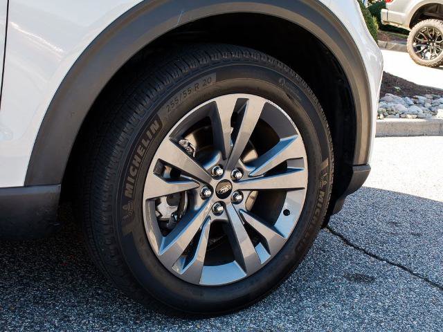 Certified 2022 Ford Explorer XLT w/ Equipment Group 202A image 8