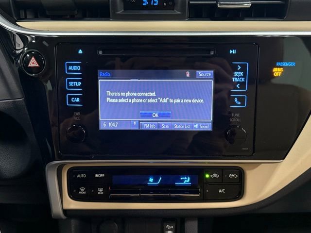 Used 2018 Toyota Corolla LE image 24