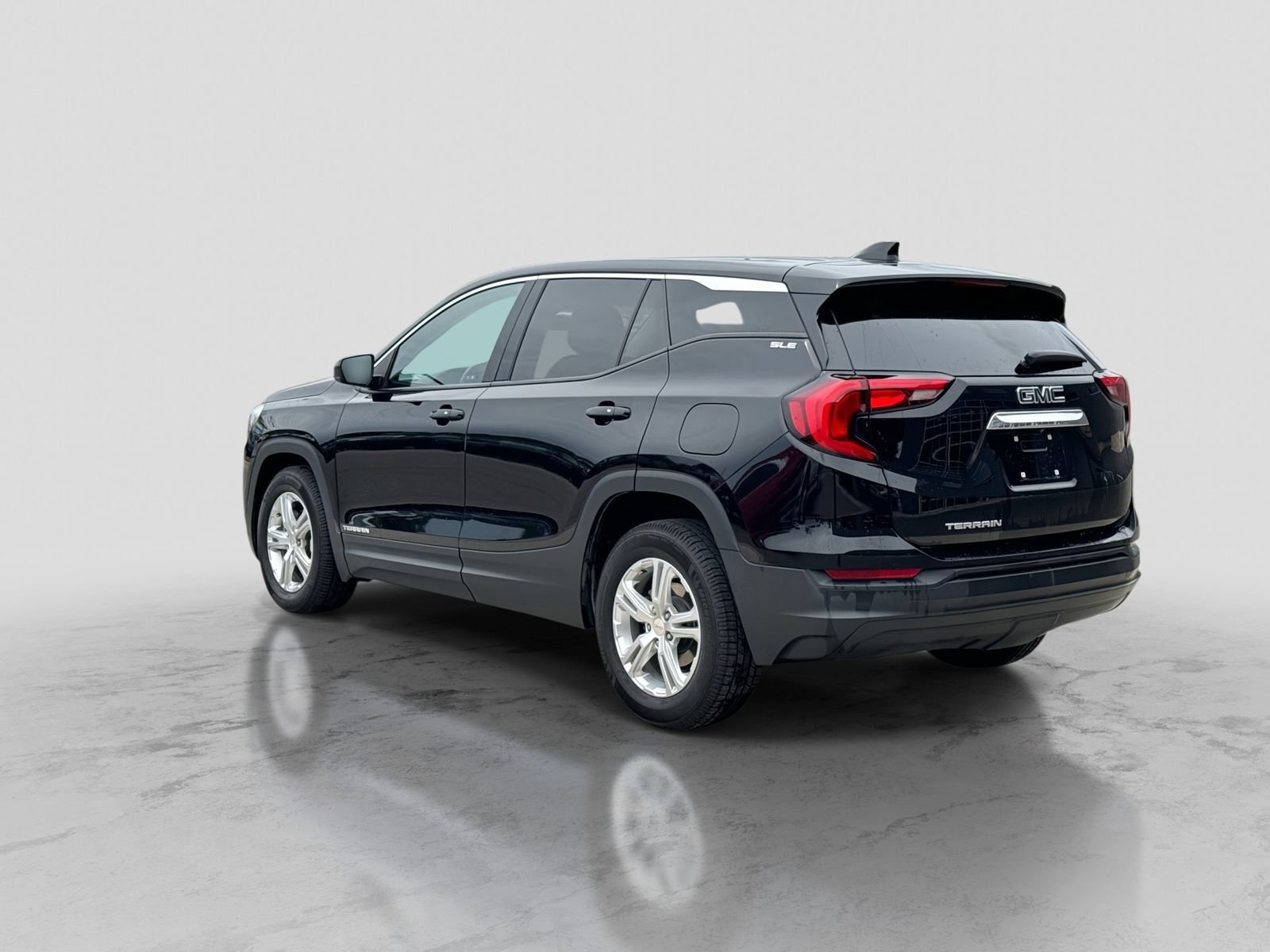 Used 2020 GMC Terrain SLE FWD image 5