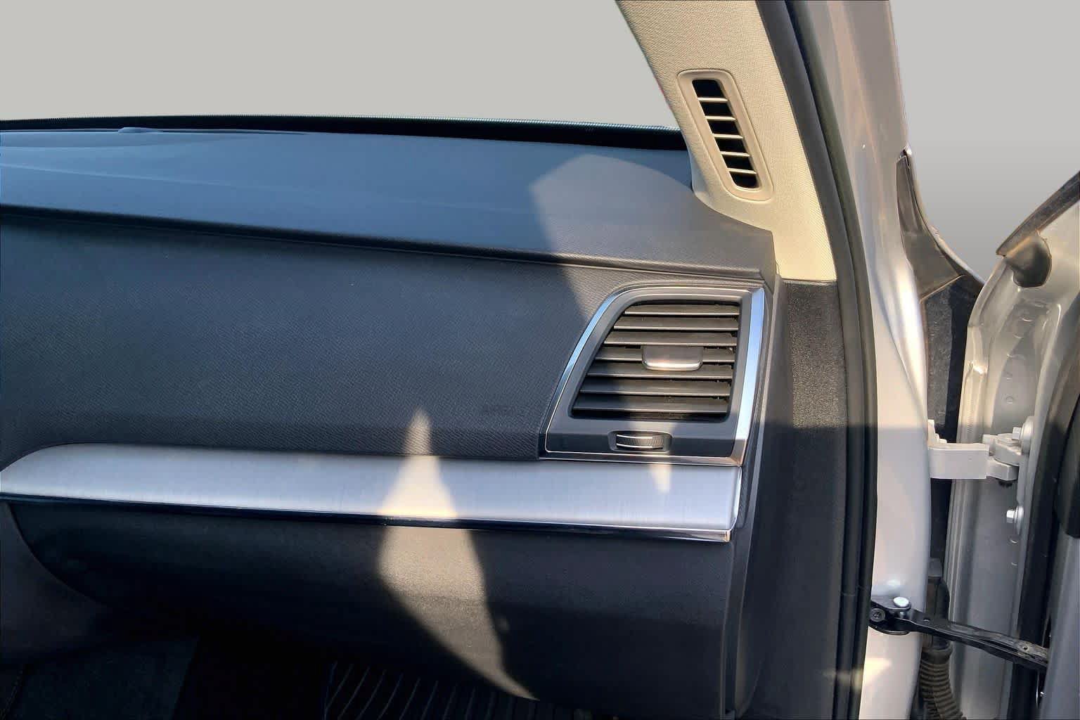 Used 2022 Volvo XC90 T5 Momentum FWD image 19