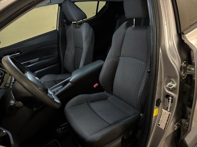 Used 2020 Toyota C-HR LE image 16