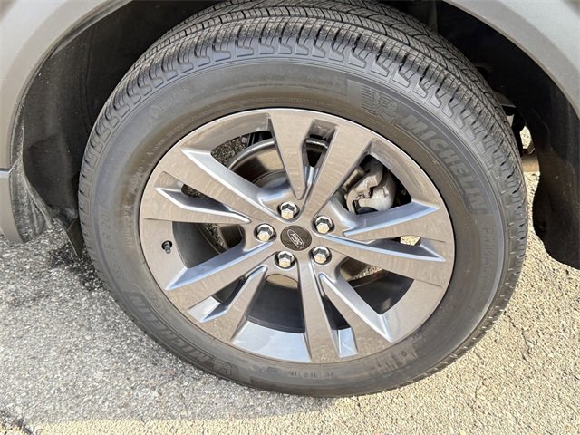 Certified 2023 Ford Explorer XLT w/ Equipment Group 202A image 5