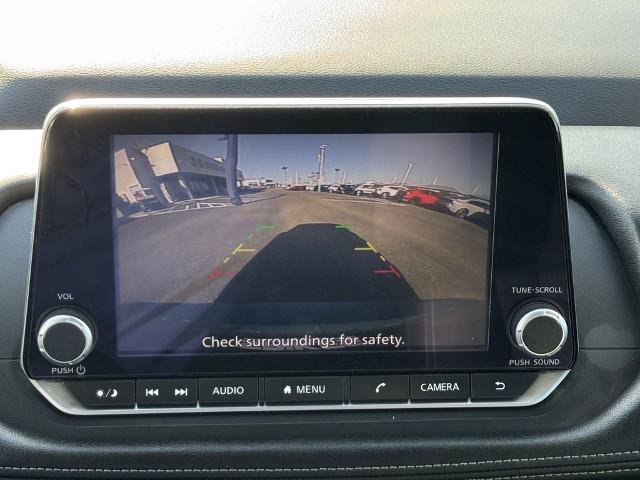 Used 2025 Nissan Rogue SV FWD image 28