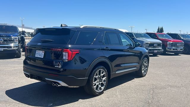 Certified 2025 Ford Explorer Platinum w/ Ultimate Package AWD/4WD image 3