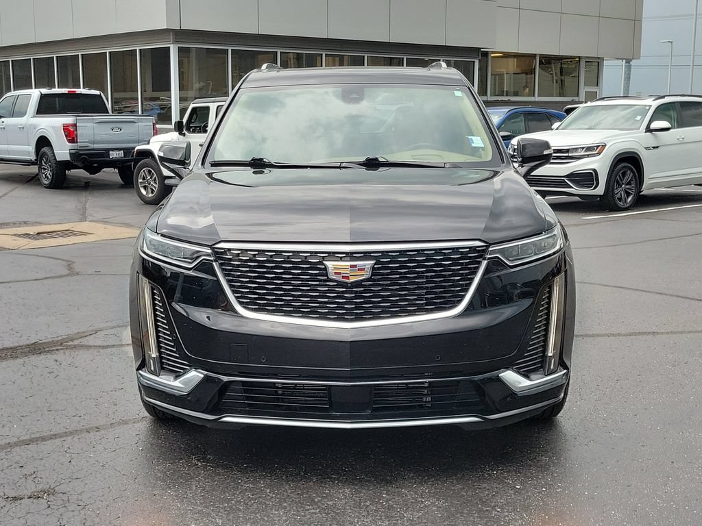 Used 2020 Cadillac XT6 Premium Luxury w/ Platinum Package AWD/4WD image 2
