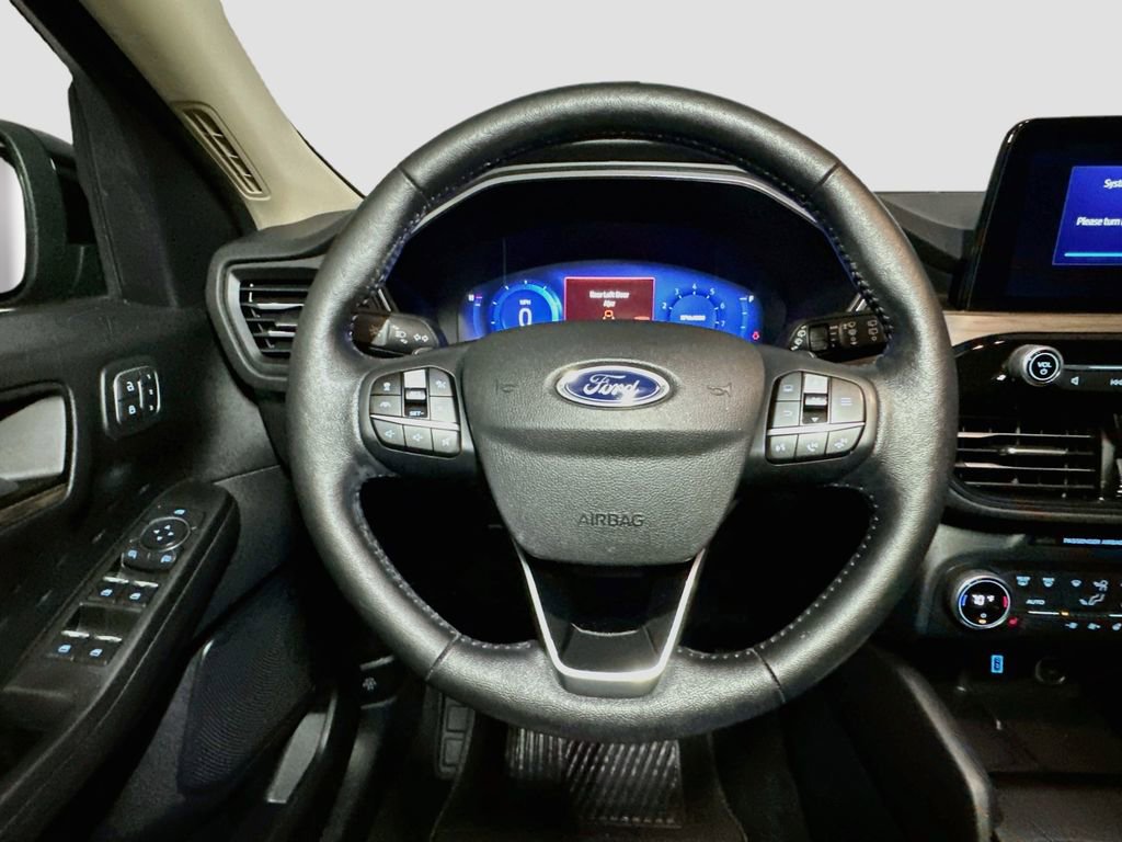 Certified 2020 Ford Escape Titanium w/ Titanium Premium Package 2.0 AWD/4WD image 13