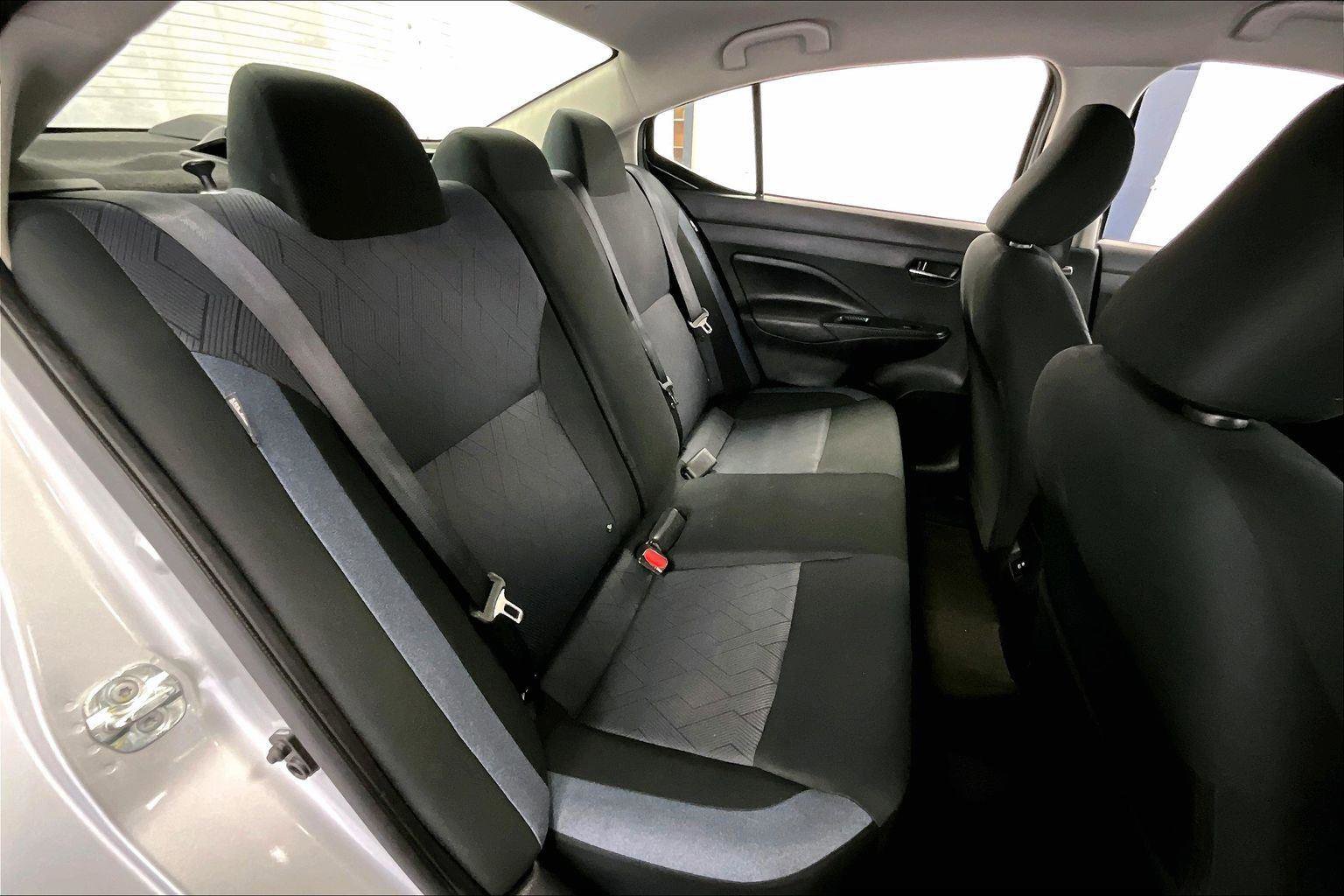 Used 2023 Nissan Versa SV image 26