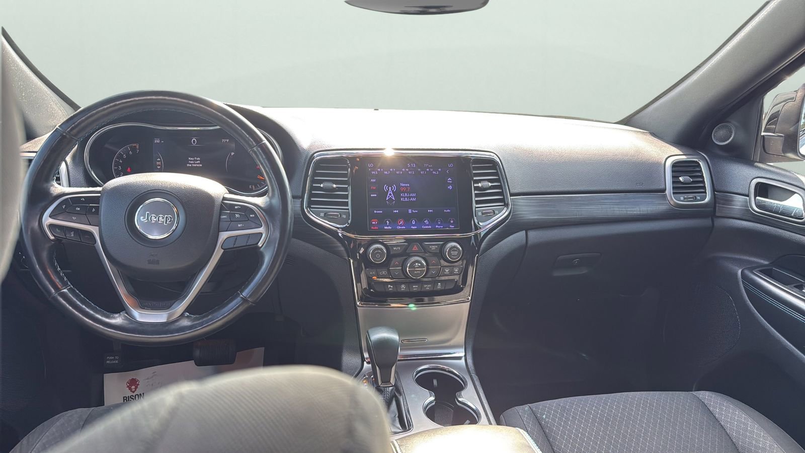 Used 2019 Jeep Grand Cherokee Laredo AWD/4WD image 21