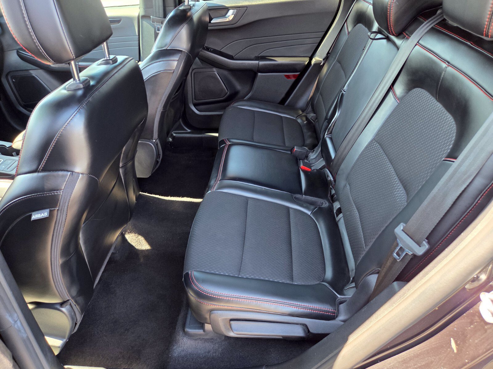 Certified 2025 Ford Escape ST-Line FWD image 11
