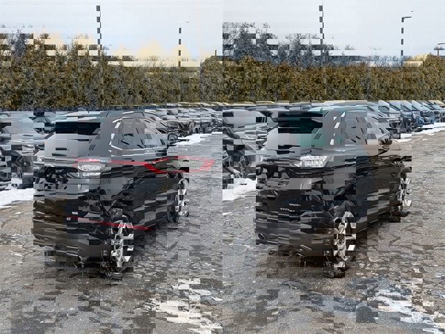 Certified 2018 Ford Edge Titanium w/ Equipment Group 301A image 5