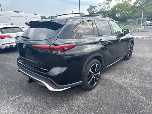 Used 2022 Toyota Highlander XSE AWD/4WD image 6