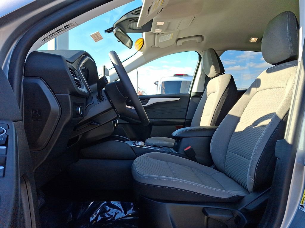 Certified 2022 Ford Escape SE w/ Cold Weather Package image 13