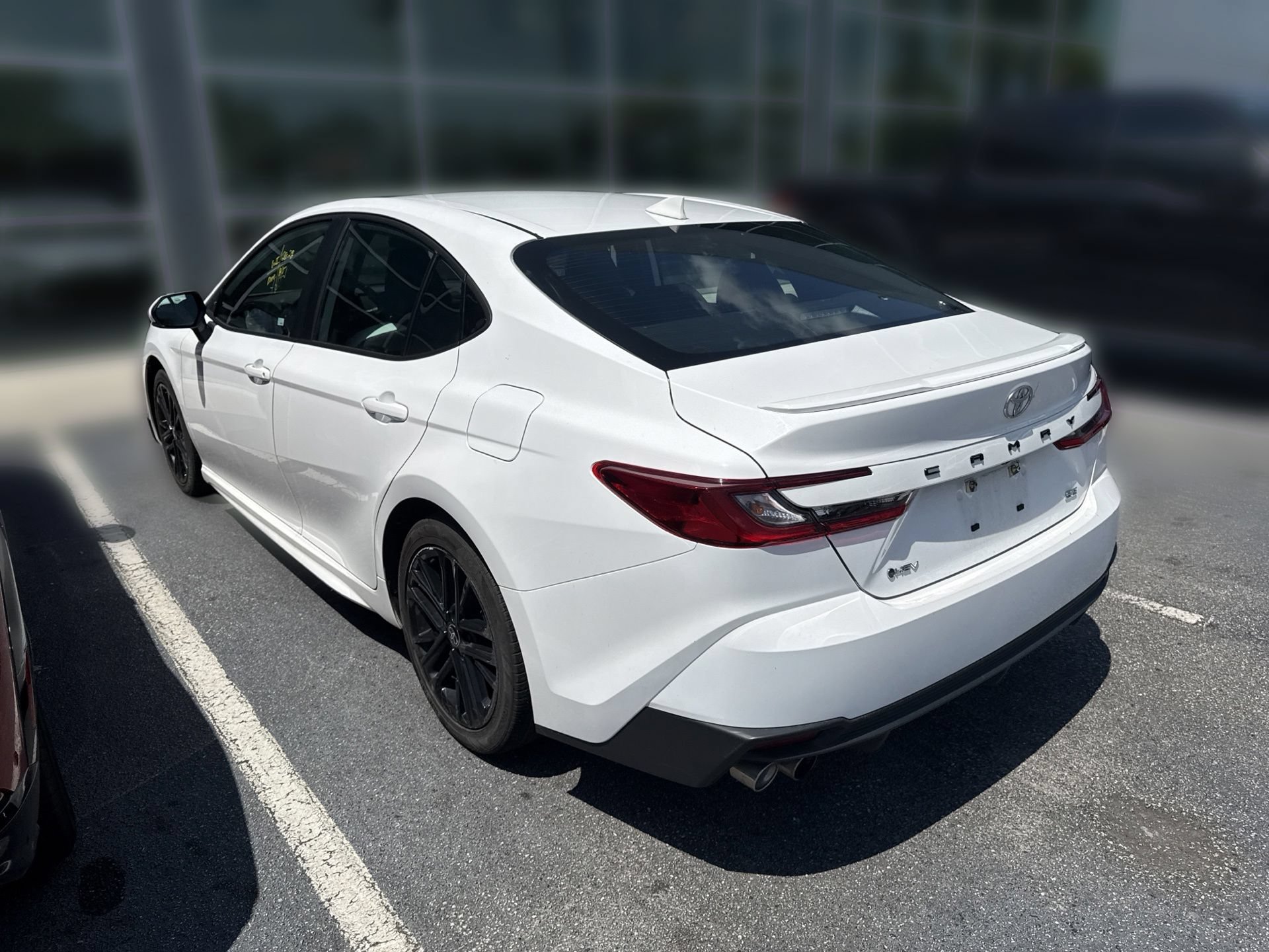 Used 2025 Toyota Camry SE FWD image 8