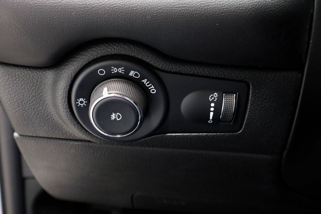 Used 2023 Dodge Durango GT image 31