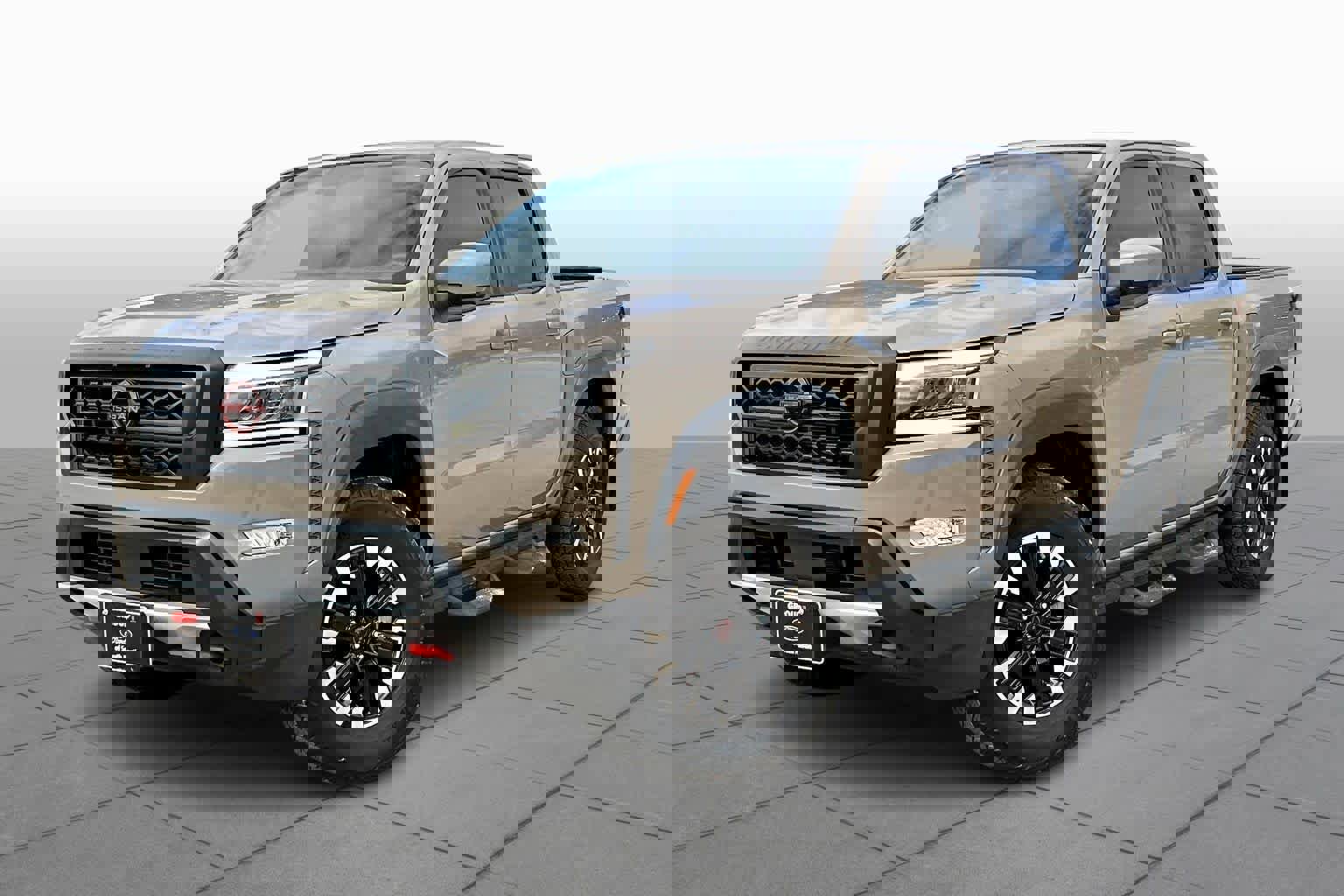 Used 2023 Nissan Frontier Pro-X w/ Pro Convenience Package image 4