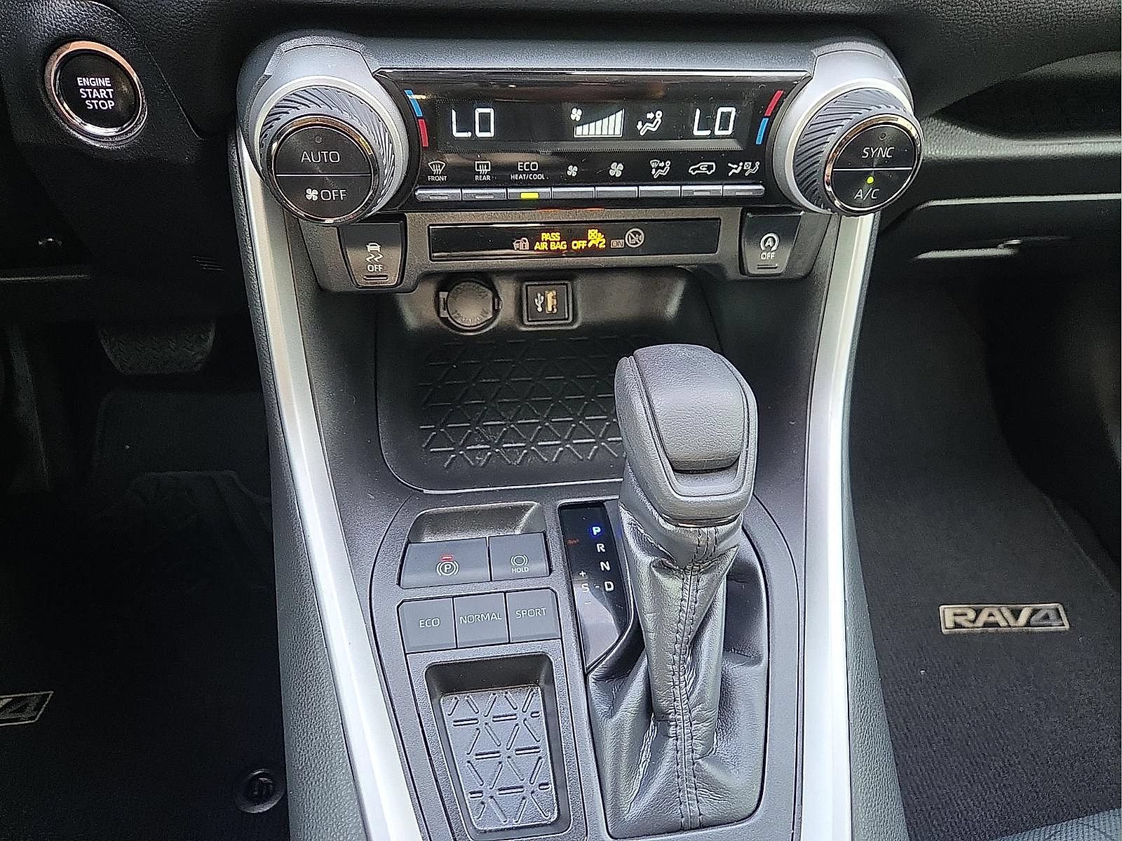 Used 2023 Toyota RAV4 XLE w/ Convenience Package FWD image 18