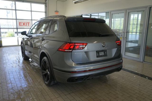 Used 2024 Volkswagen Tiguan SE R-Line AWD/4WD image 11