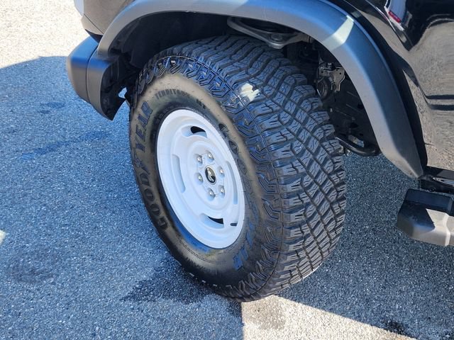 Certified 2024 Ford Bronco Heritage Edition AWD/4WD image 27