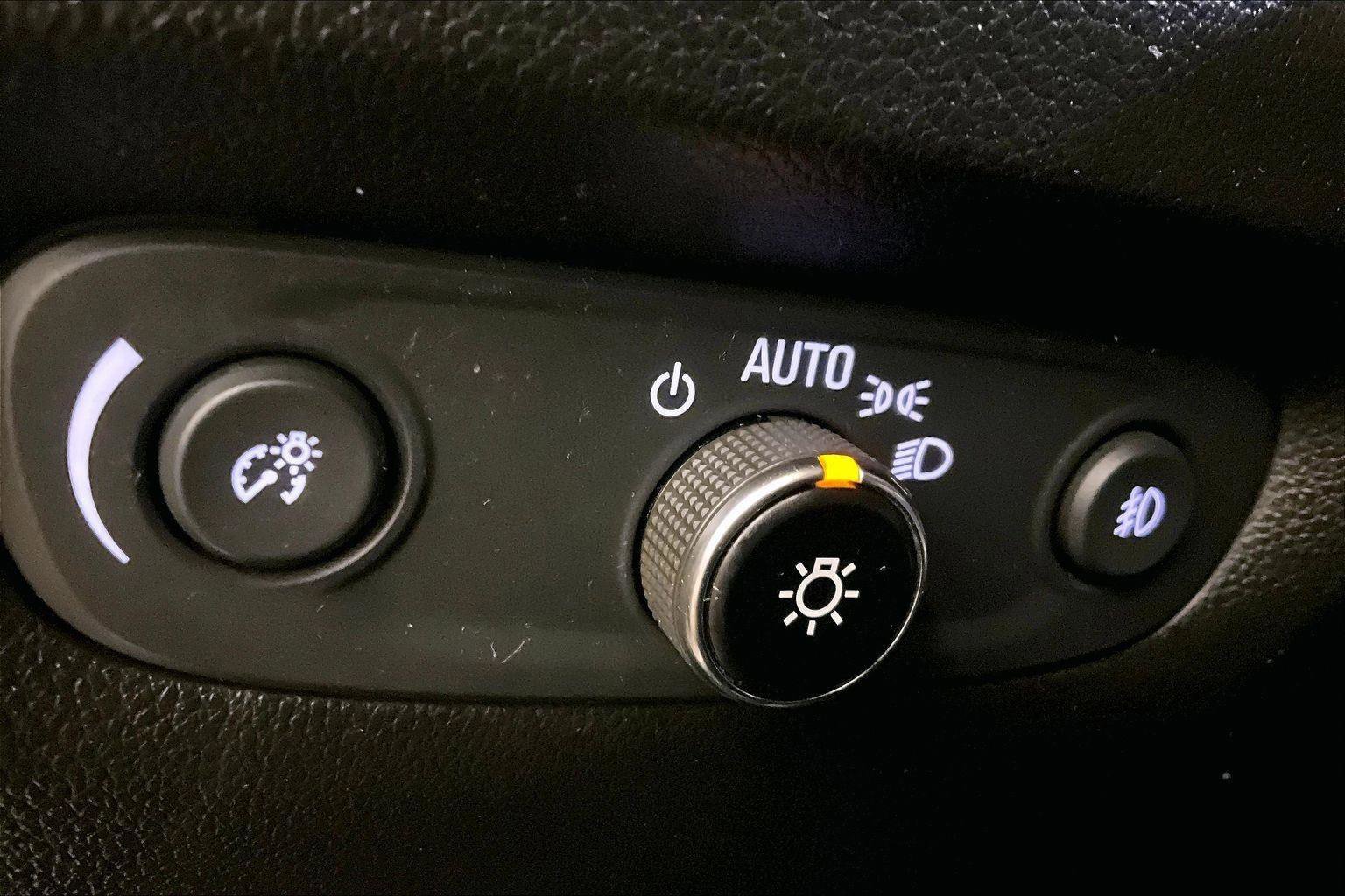 Used 2020 Chevrolet Traverse Premier w/ Redline Edition image 31