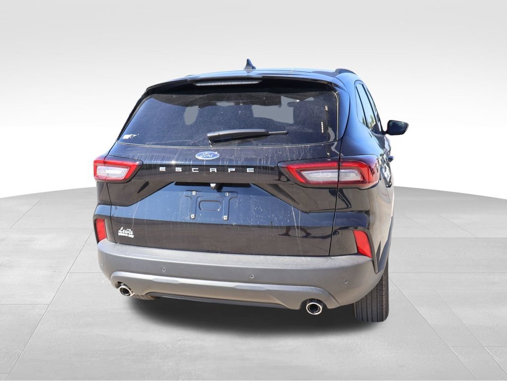 Certified 2026 Ford Escape ST-Line w/ Tech Pack #1 FWD image 17