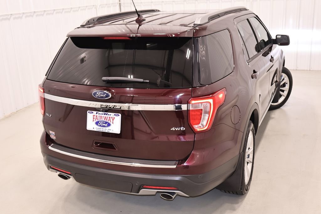 Certified 2018 Ford Explorer XLT w/ Equipment Group 202A image 7