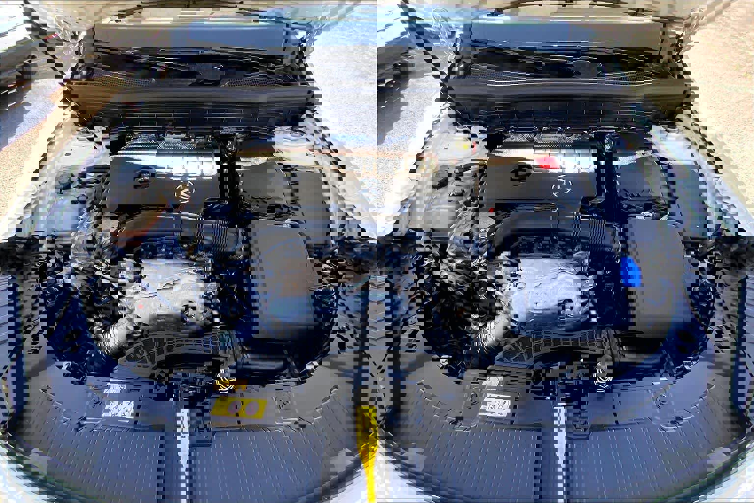 Used 2021 Mercedes-Benz GLB 250 w/ Premium Package image 29