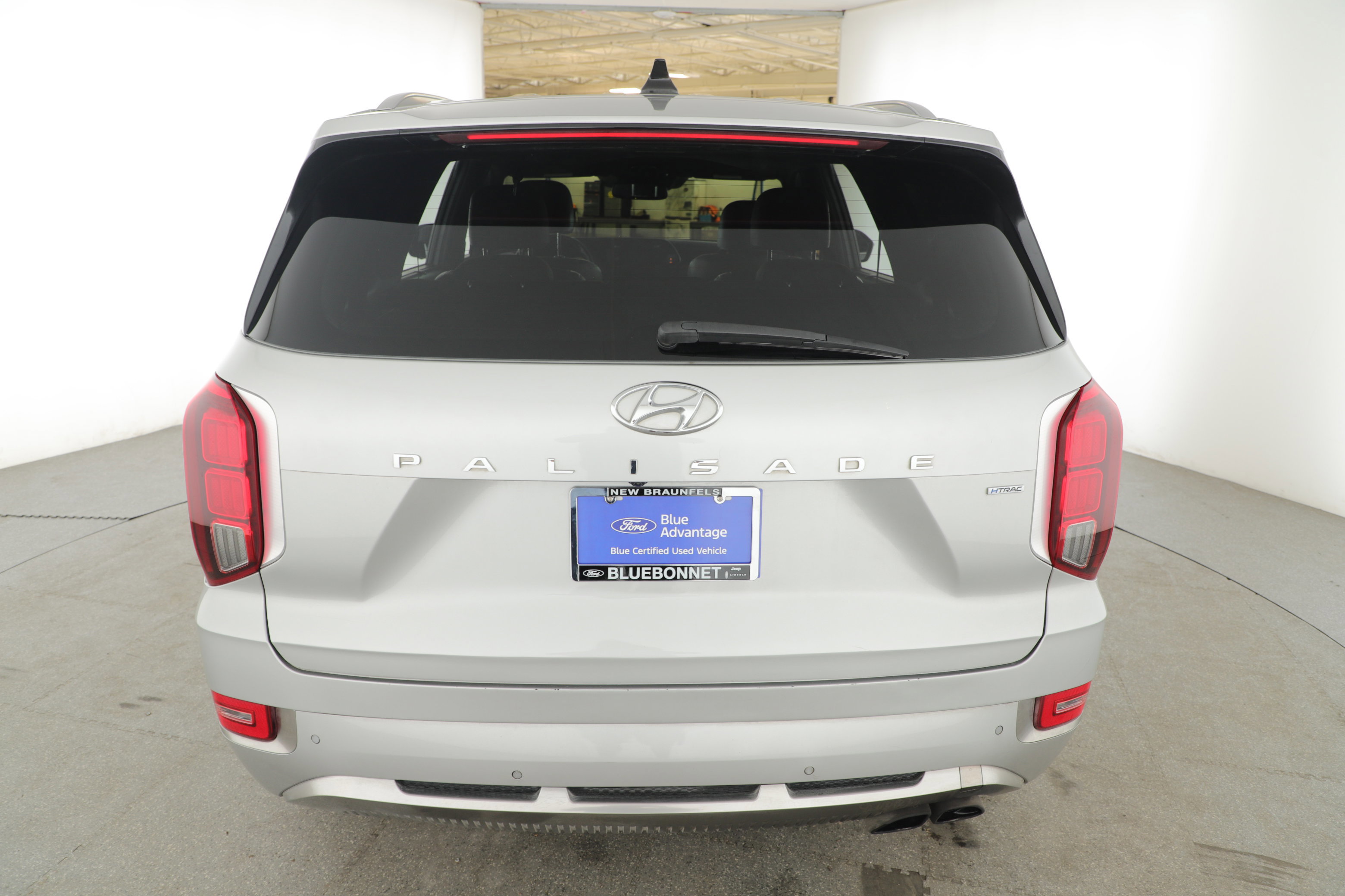 Used 2022 Hyundai Palisade Calligraphy w/ Winter Package image 2