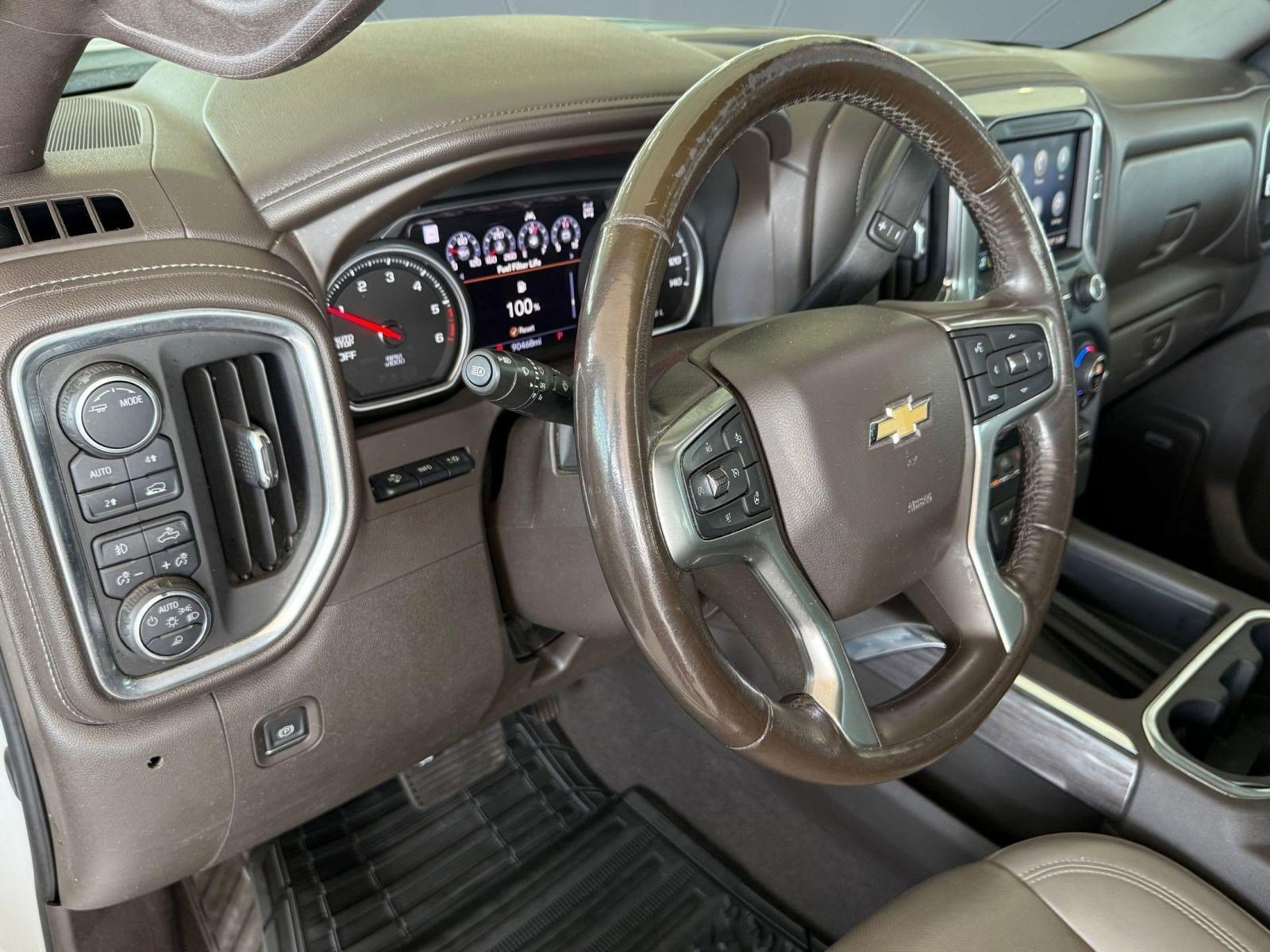Used 2020 Chevrolet Silverado 1500 LTZ w/ LTZ Plus Package AWD/4WD image 4