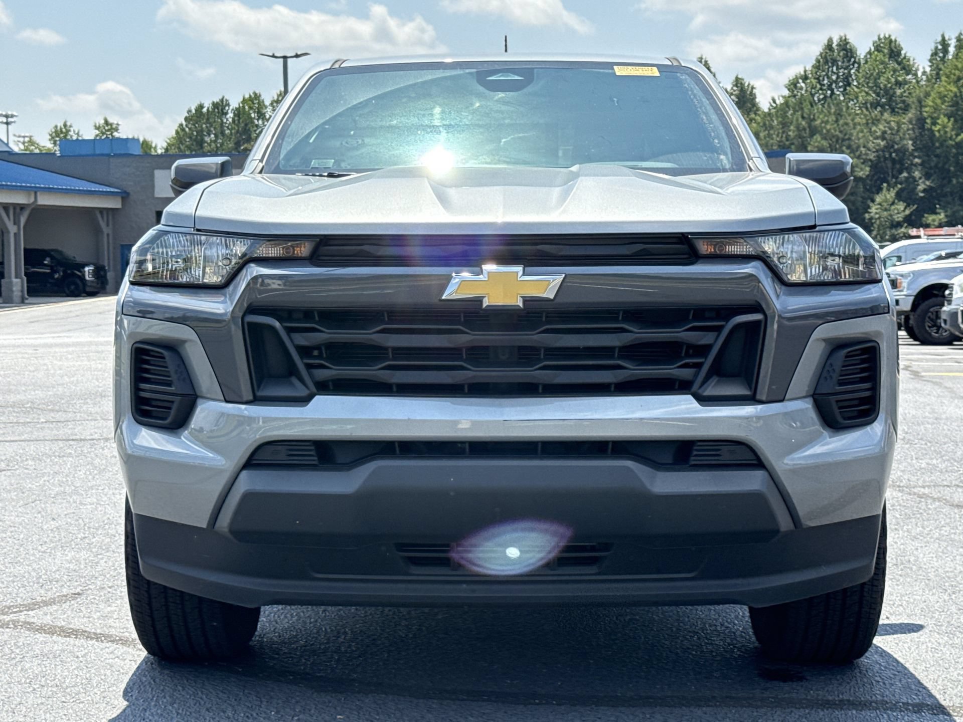 Used 2025 Chevrolet Colorado LT RWD image 18