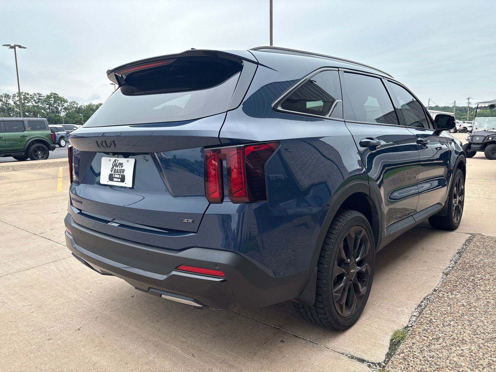 Used 2024 Kia Sorento EX AWD/4WD image 9