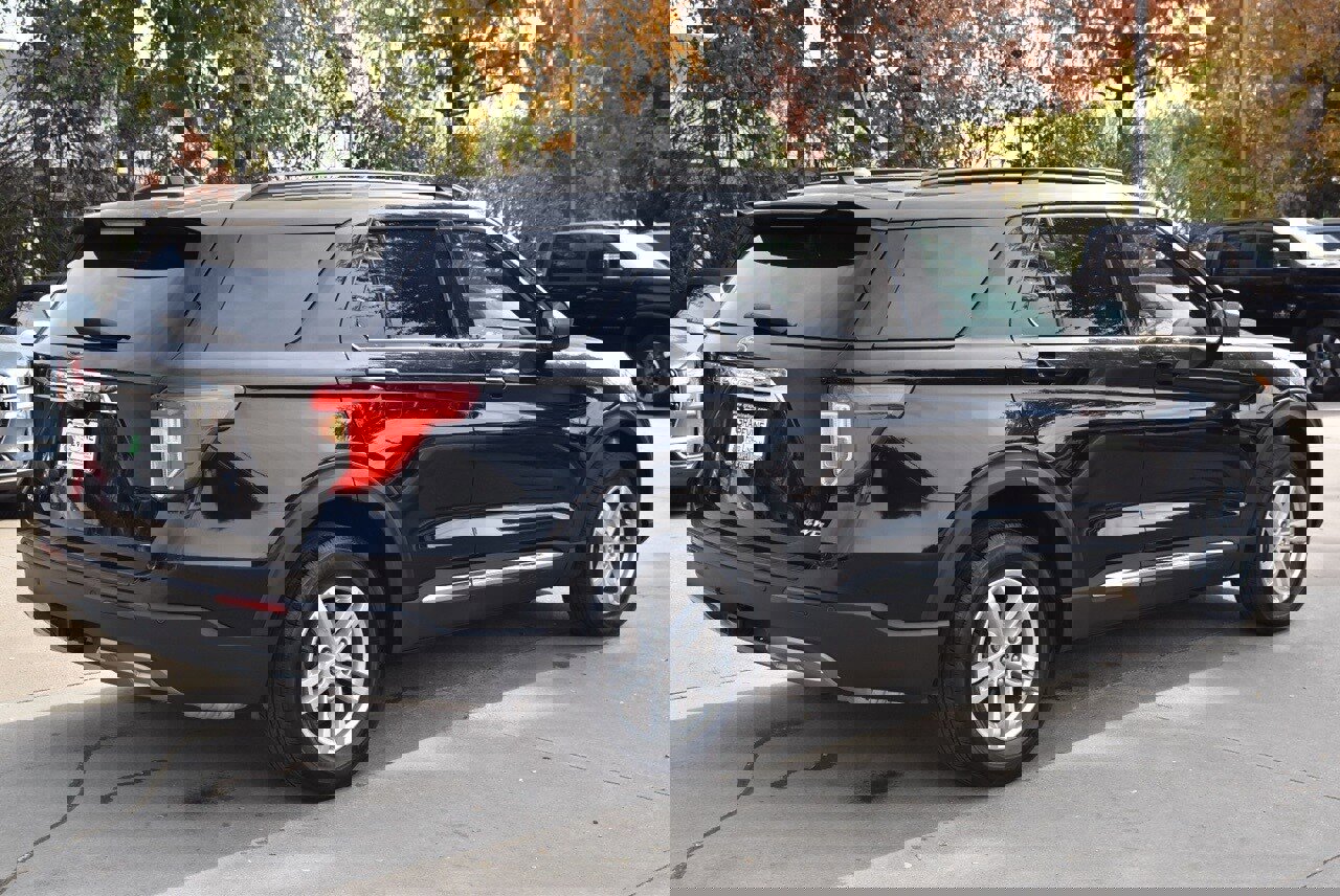 Certified 2023 Ford Explorer XLT w/ Equipment Group 202A image 7