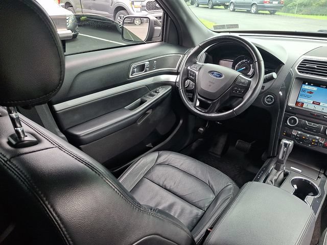 Certified 2017 Ford Explorer XLT w/ Equipment Group 202A AWD/4WD image 17