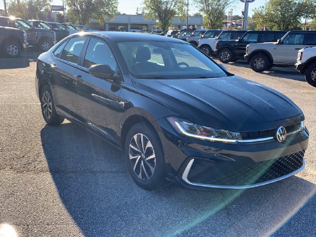 Used 2025 Volkswagen Jetta S FWD image 3