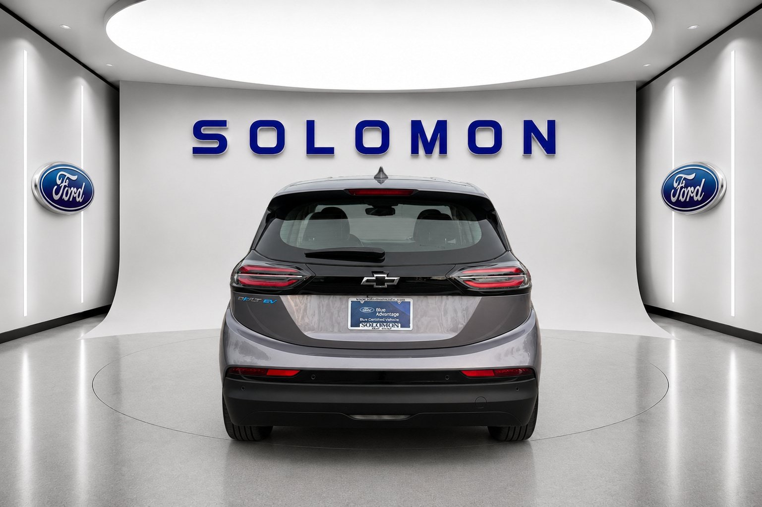 Used 2023 Chevrolet Bolt LT w/ Infotainment Package FWD image 6