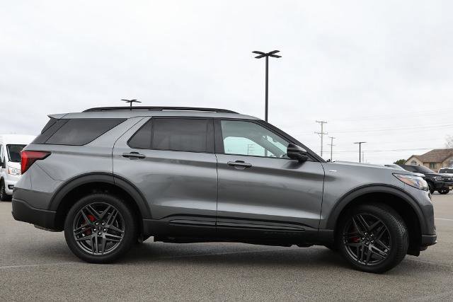 Certified 2025 Ford Explorer ST-Line w/ Premium Package image 2